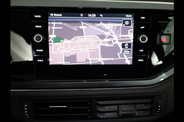 Volkswagen Polo 1.0 TSI Highline 95pk 5bak| Navi| 16'LM-velgen/ 35% getint glas| Clima| getint glas