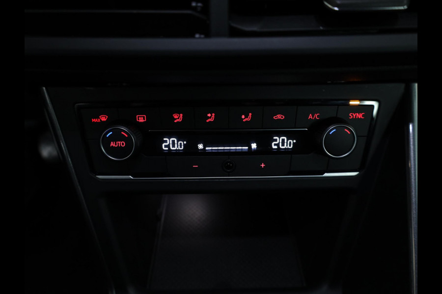 Volkswagen Polo 1.0 TSI Highline 95pk 5bak| Navi| 16'LM-velgen/ 35% getint glas| Clima| getint glas