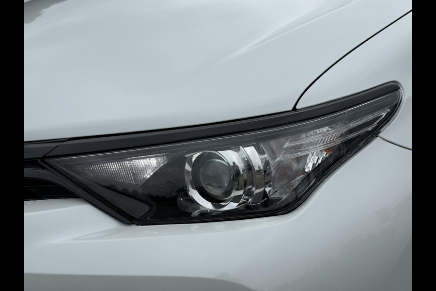 Toyota Auris 1.8 Hybrid Dynamic Go 1e Eigenaar,Navi,Camera,Lm Velgen,136pk,Weinig Km,Apk tot 05-2027