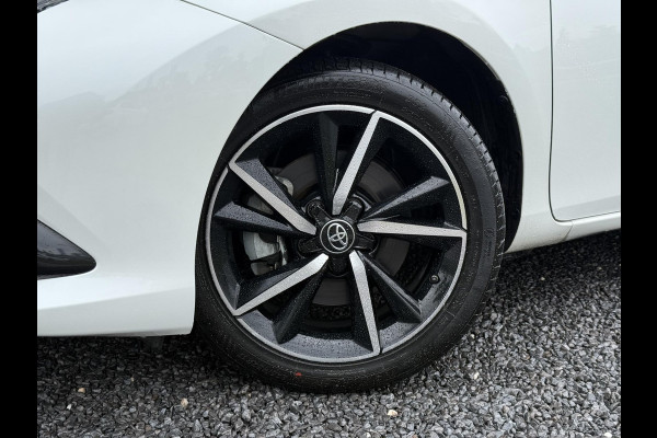 Toyota Auris 1.8 Hybrid Dynamic Go 1e Eigenaar,Navi,Camera,Lm Velgen,136pk,Weinig Km,Apk tot 05-2027