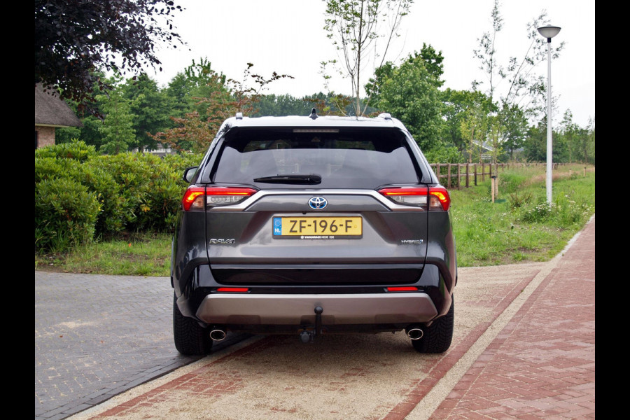 Toyota RAV4 2.5 Hybrid AWD Bi-Tone | Camera | Apple Carplay | Trekhaak 1650 KG trekgewicht | Alarm | JBL | NL-Auto |