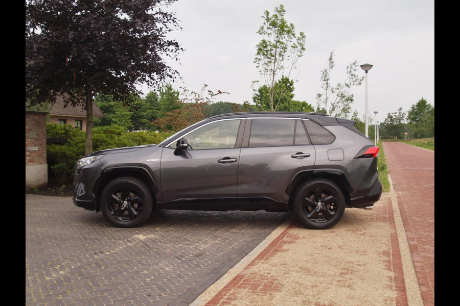 Toyota RAV4 2.5 Hybrid AWD Bi-Tone | Camera | Apple Carplay | Trekhaak 1650 KG trekgewicht | Alarm | JBL | NL-Auto |