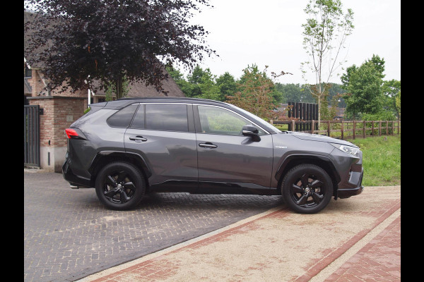 Toyota RAV4 2.5 Hybrid AWD Bi-Tone | Camera | Apple Carplay | Trekhaak 1650 KG trekgewicht | Alarm | JBL | NL-Auto |