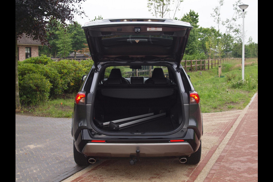 Toyota RAV4 2.5 Hybrid AWD Bi-Tone | Camera | Apple Carplay | Trekhaak 1650 KG trekgewicht | Alarm | JBL | NL-Auto |