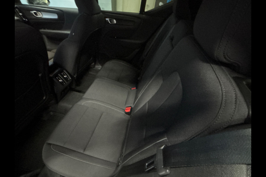 Volvo XC40 1.5 T2 Momentum Business Navi | Clima | Cruise | PDC