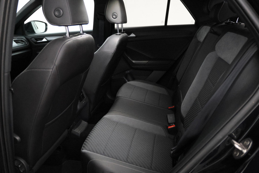 Volkswagen T-Roc 1.6 TDI Style Business R-Line, Cruise Control, Apple Carplay, Parkeersensoren