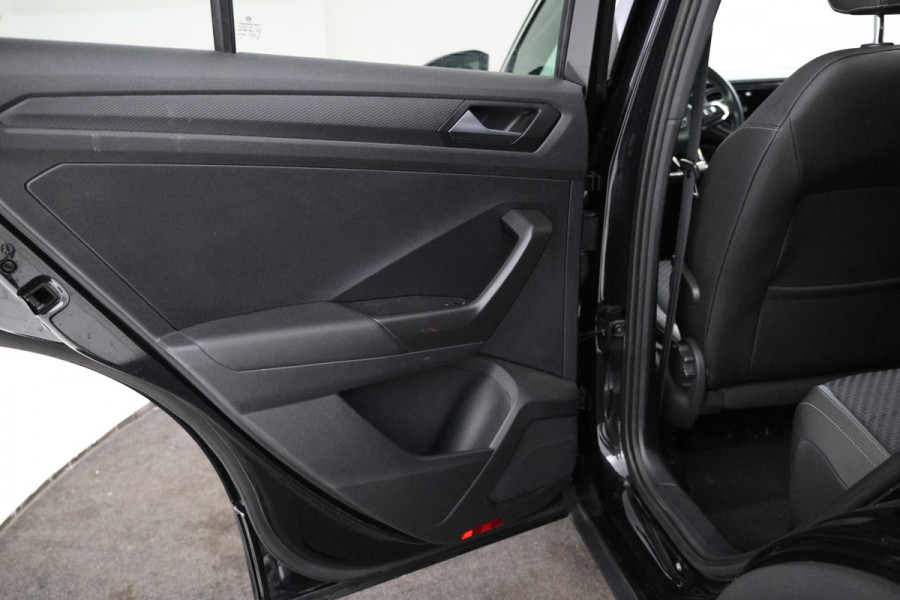 Volkswagen T-Roc 1.6 TDI Style Business R-Line, Cruise Control, Apple Carplay, Parkeersensoren