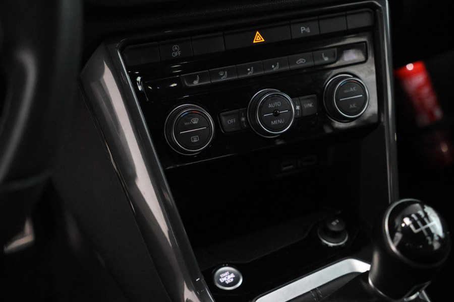 Volkswagen T-Roc 1.6 TDI Style Business R-Line, Cruise Control, Apple Carplay, Parkeersensoren
