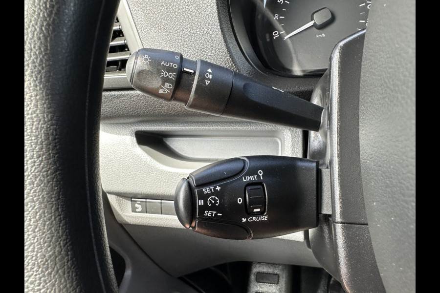 Peugeot Expert 1.5 BlueHDI 102 PK / L2H1 / 18.472 KM !! / 1e EIG. / TREKHAAK / AIRCO / CRUISE / BLUETOOTH / ORIG. NL