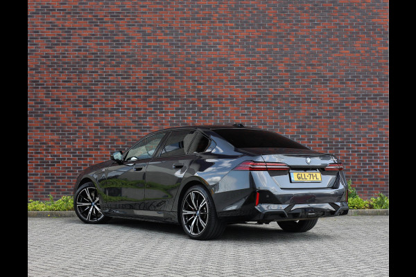 BMW 5 Serie 530e *M-Sport*Pano*Bow&Wil*Trekhaak*