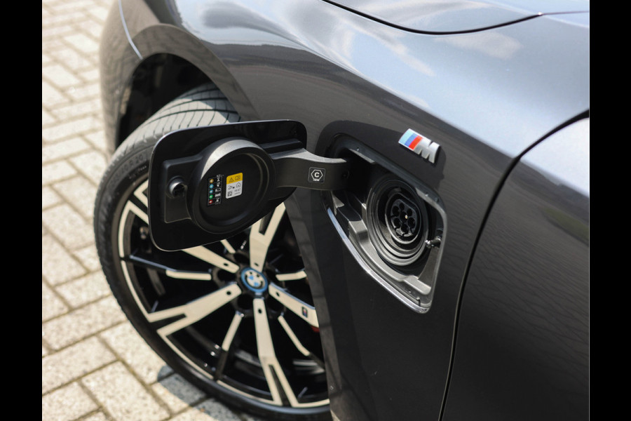 BMW 5 Serie 530e *M-Sport*Pano*Bow&Wil*Trekhaak*