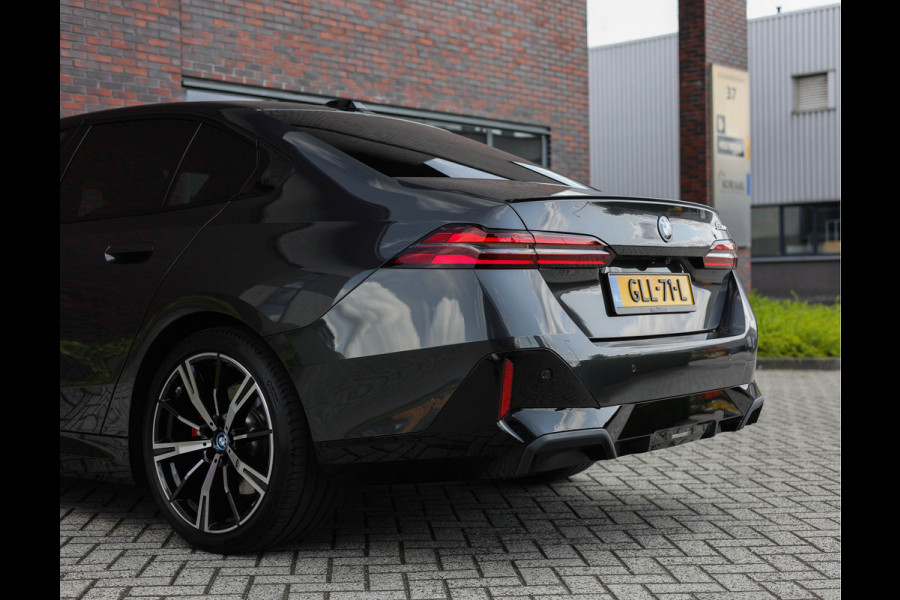 BMW 5 Serie 530e *M-Sport*Pano*Bow&Wil*Trekhaak*