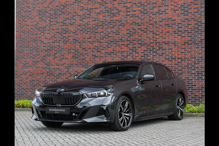 BMW 5 Serie 530e *M-Sport*Pano*Bow&Wil*Trekhaak*