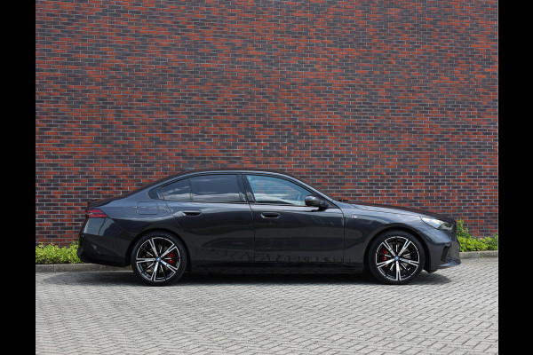 BMW 5 Serie 530e *M-Sport*Pano*Bow&Wil*Trekhaak*