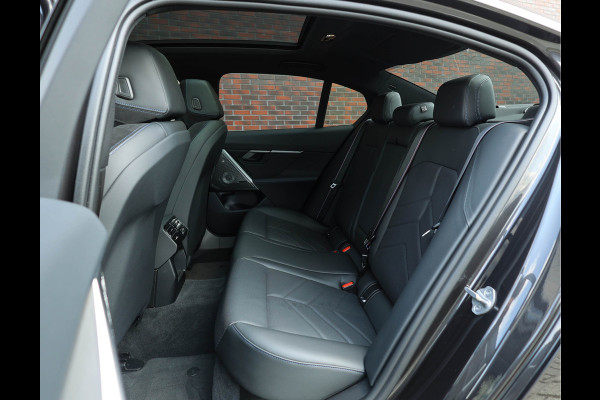 BMW 5 Serie 530e *M-Sport*Pano*Bow&Wil*Trekhaak*