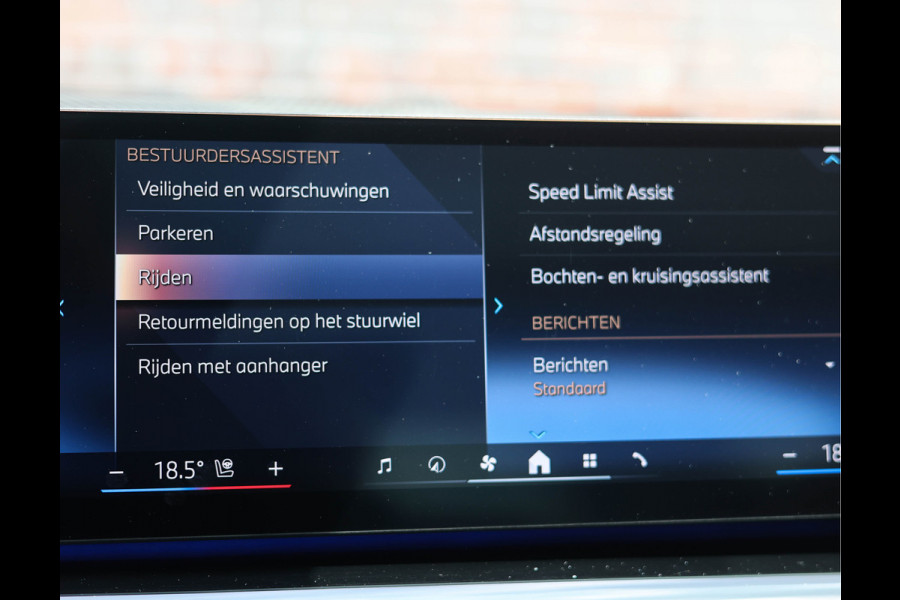 BMW 5 Serie 530e *M-Sport*Pano*Bow&Wil*Trekhaak*