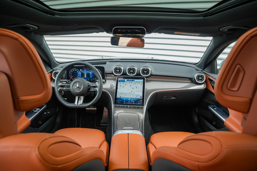 Mercedes-Benz C-Klasse Estate 300 e AMG Line Panoramadak Luxe Leder Adapt. Cruise Headup Display LED Trekhaak 18''LM 1e Eigenaar