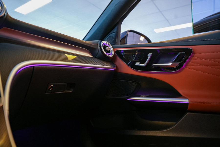 Mercedes-Benz C-Klasse Estate 300 e AMG Line Panoramadak Luxe Leder Adapt. Cruise Headup Display LED Trekhaak 18''LM 1e Eigenaar