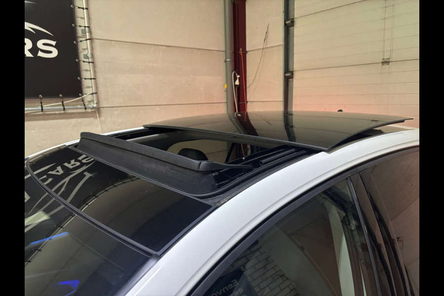 Volkswagen Golf 1.5 eTSI R-Line