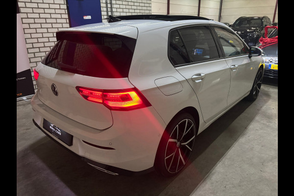 Volkswagen Golf 1.5 eTSI R-Line