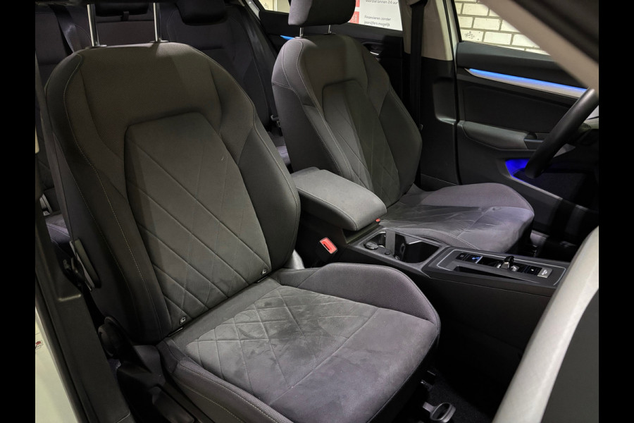 Volkswagen Golf 1.5 eTSI R-Line