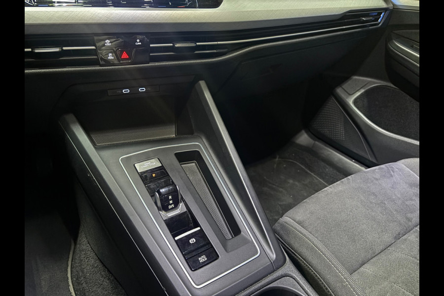 Volkswagen Golf 1.5 eTSI R-Line