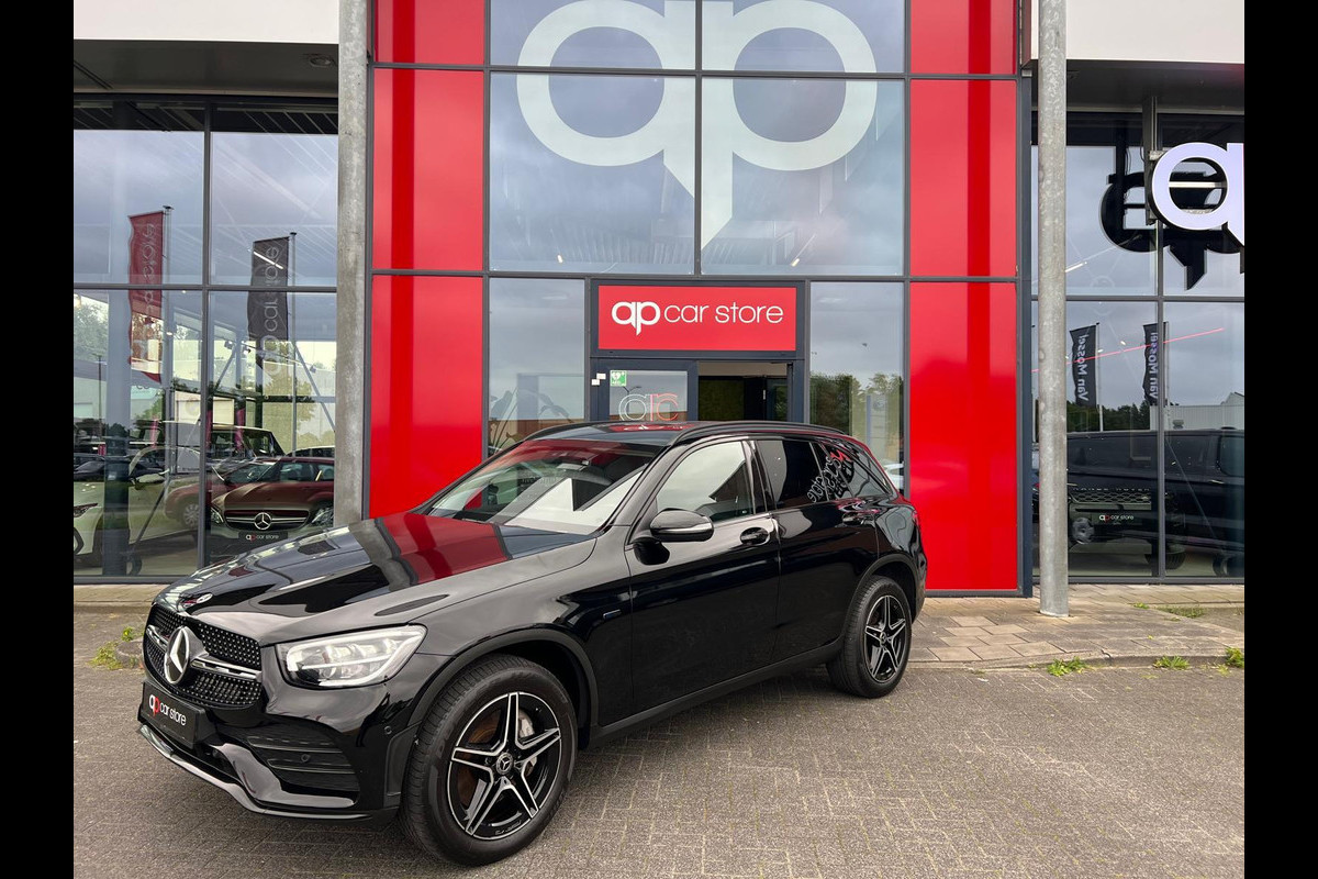 Mercedes-Benz GLC 300e 4MATIC Mercedes-Benz GLC 300e 4MATIC