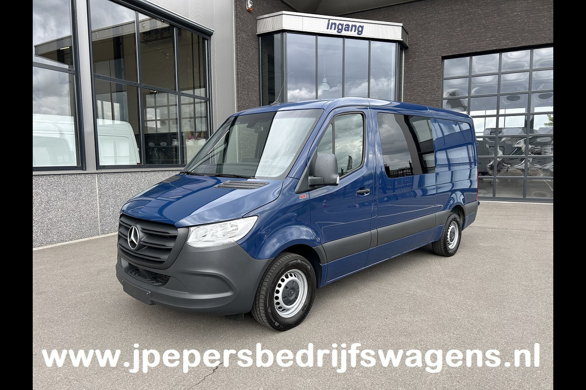 Mercedes-Benz Sprinter 315 CDI RWD L2 H1 D.C. / MBUX / Trekhaak / Camera / Navigatie / Cruise control / Airco Mercedes-Benz Sprinter 315 CDI RWD L2 H1 D.C. / MBUX / Trekhaak / Camera / Navigatie / Cruise control / Airco