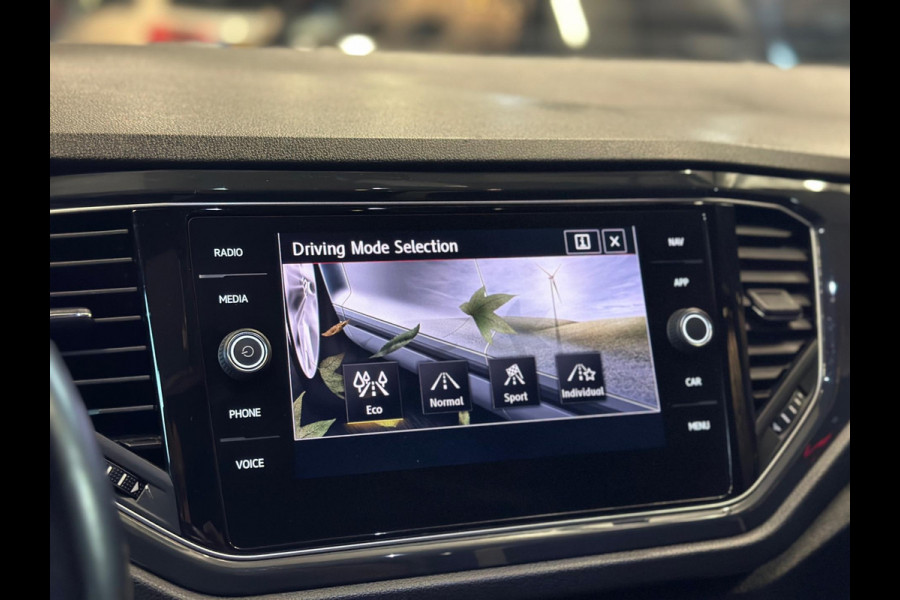 Volkswagen T-Roc 1.5 TSI Sport|PANO|AUTOMAAT|VIRTUAL