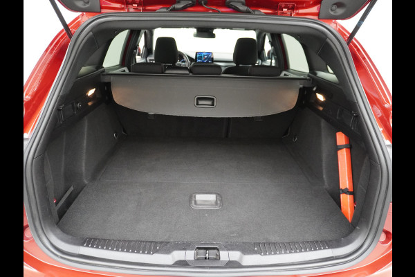Ford FOCUS Wagon 1.0T 126PK ST Line 18" Navi Apple Carplay Android Auto EccTrekhaak Design Pack 2 Stuur+Stoel+Voorruit Verwarming Cruise Control  EcoBoost Winter Pack Keyless Led Comfort Pack Lmv  Privacy Glas Licht-Regensensor Wifi Bluetooth Rijstrooksensor 1e Eigenaar 1.383KG