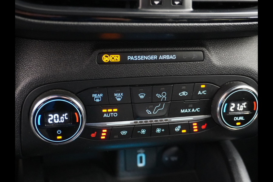 Ford FOCUS Wagon 1.0T 126PK ST Line 18" Navi Apple Carplay Android Auto EccTrekhaak Design Pack 2 Stuur+Stoel+Voorruit Verwarming Cruise Control  EcoBoost Winter Pack Keyless Led Comfort Pack Lmv  Privacy Glas Licht-Regensensor Wifi Bluetooth Rijstrooksensor 1e Eigenaar 1.383KG