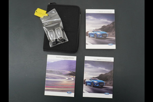 Ford FOCUS Wagon 1.0T 126PK ST Line 18" Navi Apple Carplay Android Auto EccTrekhaak Design Pack 2 Stuur+Stoel+Voorruit Verwarming Cruise Control  EcoBoost Winter Pack Keyless Led Comfort Pack Lmv  Privacy Glas Licht-Regensensor Wifi Bluetooth Rijstrooksensor 1e Eigenaar 1.383KG