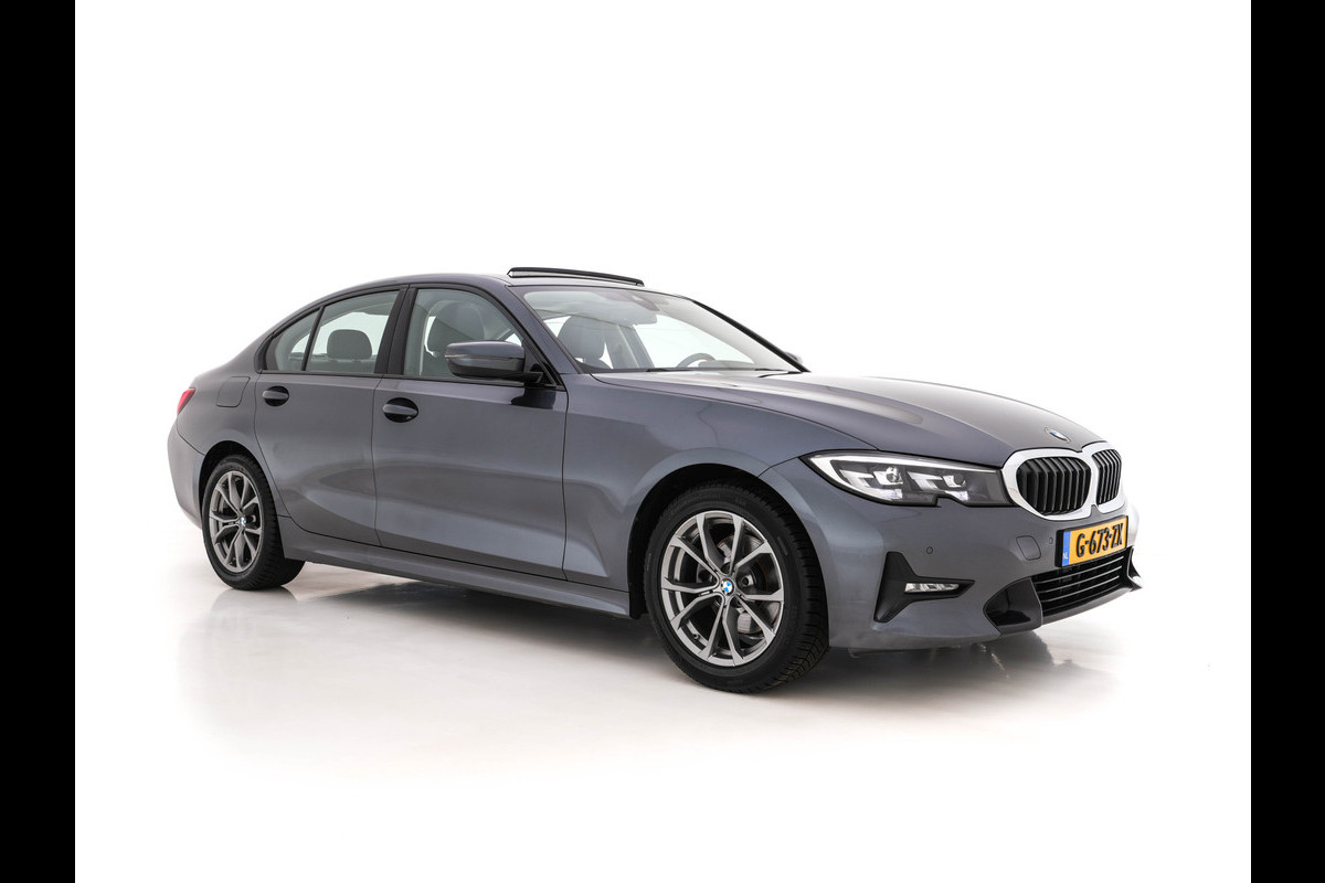 BMW 3-serie 320i Executive Edition Sport-Line Aut. *PANO | LEATHER-MICROFIBRE | FULL-LED | DIGI-COCKPIT | SPORT-SEATS | HIFI-SOUND | NAVI-FULLMAP | AMBIENT-LIGHT | ECC | CARPLAY | DAB | PDC | CRUISE | 17''ALU* BMW 3-serie 320i Executive Edition Sport-Line Aut. *PANO | LEATHER-MICROFIBRE | FULL-LED | DIGI-COCKPIT | SPORT-SEATS | HIFI-SOUND | NAVI-FULLMAP | AMBIENT-LIGHT | ECC | CARPLAY | DAB | PDC | CRUISE | 17''ALU*