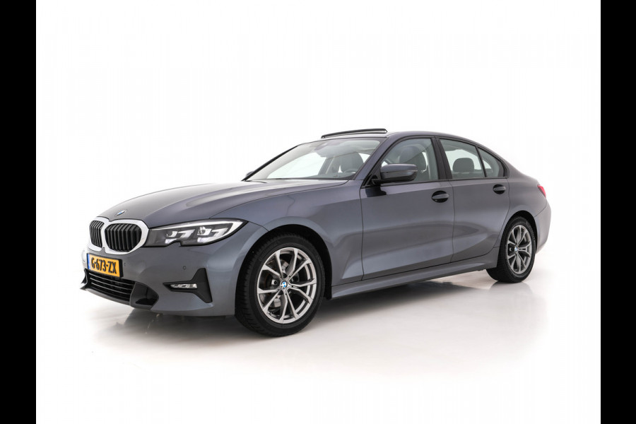 BMW 3-serie 320i Executive Edition Sport-Line Aut. *PANO | LEATHER-MICROFIBRE | FULL-LED | DIGI-COCKPIT | SPORT-SEATS | HIFI-SOUND | NAVI-FULLMAP | AMBIENT-LIGHT | ECC | CARPLAY | DAB | PDC | CRUISE | 17''ALU*