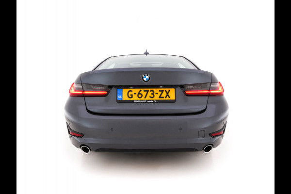 BMW 3-serie 320i Executive Edition Sport-Line Aut. *PANO | LEATHER-MICROFIBRE | FULL-LED | DIGI-COCKPIT | SPORT-SEATS | HIFI-SOUND | NAVI-FULLMAP | AMBIENT-LIGHT | ECC | CARPLAY | DAB | PDC | CRUISE | 17''ALU*