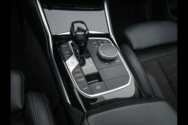BMW 3-serie 320i Executive Edition Sport-Line Aut. *PANO | LEATHER-MICROFIBRE | FULL-LED | DIGI-COCKPIT | SPORT-SEATS | HIFI-SOUND | NAVI-FULLMAP | AMBIENT-LIGHT | ECC | CARPLAY | DAB | PDC | CRUISE | 17''ALU*
