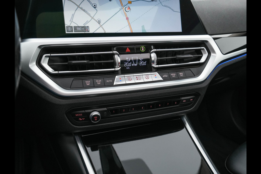 BMW 3-serie 320i Executive Edition Sport-Line Aut. *PANO | LEATHER-MICROFIBRE | FULL-LED | DIGI-COCKPIT | SPORT-SEATS | HIFI-SOUND | NAVI-FULLMAP | AMBIENT-LIGHT | ECC | CARPLAY | DAB | PDC | CRUISE | 17''ALU*