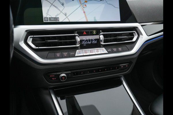 BMW 3-serie 320i Executive Edition Sport-Line Aut. *PANO | LEATHER-MICROFIBRE | FULL-LED | DIGI-COCKPIT | SPORT-SEATS | HIFI-SOUND | NAVI-FULLMAP | AMBIENT-LIGHT | ECC | CARPLAY | DAB | PDC | CRUISE | 17''ALU*