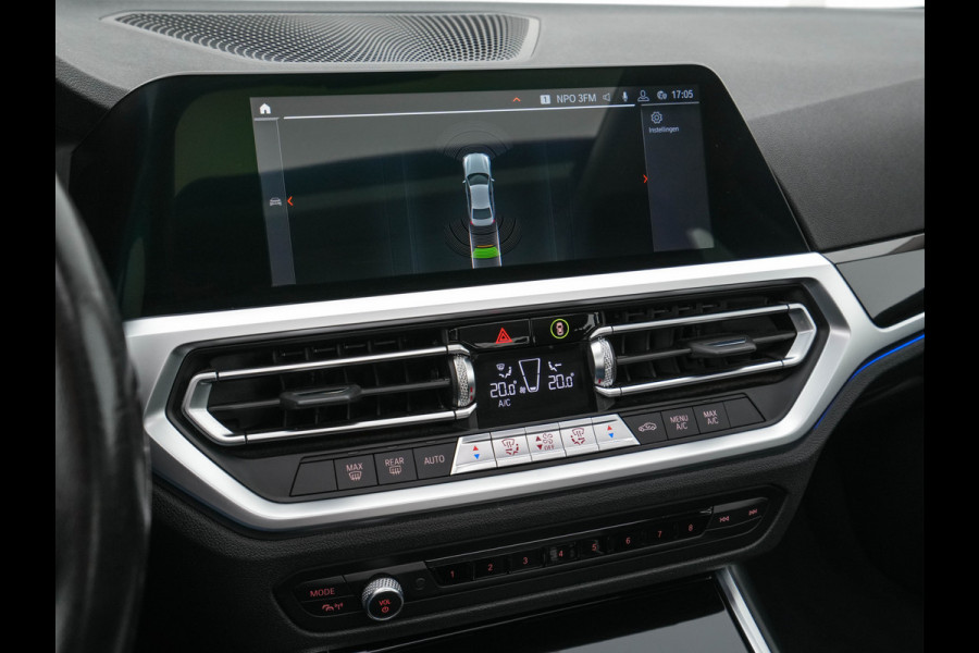 BMW 3-serie 320i Executive Edition Sport-Line Aut. *PANO | LEATHER-MICROFIBRE | FULL-LED | DIGI-COCKPIT | SPORT-SEATS | HIFI-SOUND | NAVI-FULLMAP | AMBIENT-LIGHT | ECC | CARPLAY | DAB | PDC | CRUISE | 17''ALU*