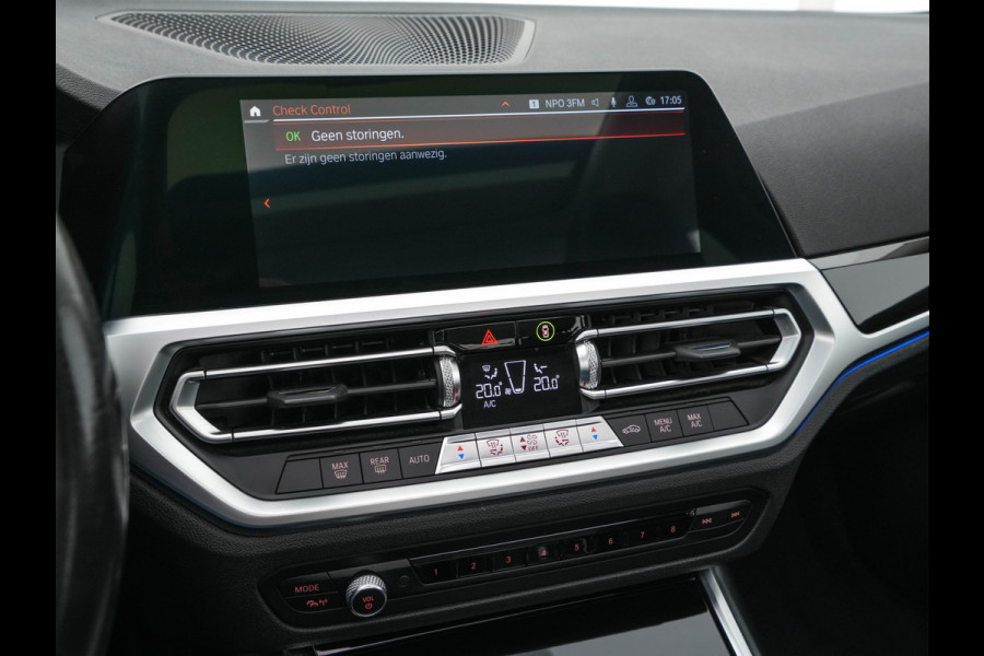 BMW 3-serie 320i Executive Edition Sport-Line Aut. *PANO | LEATHER-MICROFIBRE | FULL-LED | DIGI-COCKPIT | SPORT-SEATS | HIFI-SOUND | NAVI-FULLMAP | AMBIENT-LIGHT | ECC | CARPLAY | DAB | PDC | CRUISE | 17''ALU*