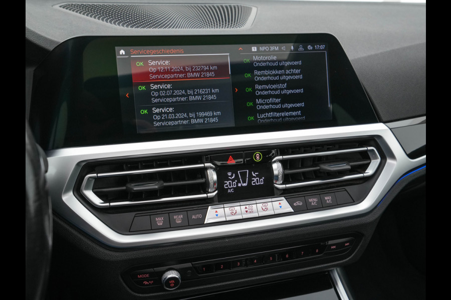 BMW 3-serie 320i Executive Edition Sport-Line Aut. *PANO | LEATHER-MICROFIBRE | FULL-LED | DIGI-COCKPIT | SPORT-SEATS | HIFI-SOUND | NAVI-FULLMAP | AMBIENT-LIGHT | ECC | CARPLAY | DAB | PDC | CRUISE | 17''ALU*