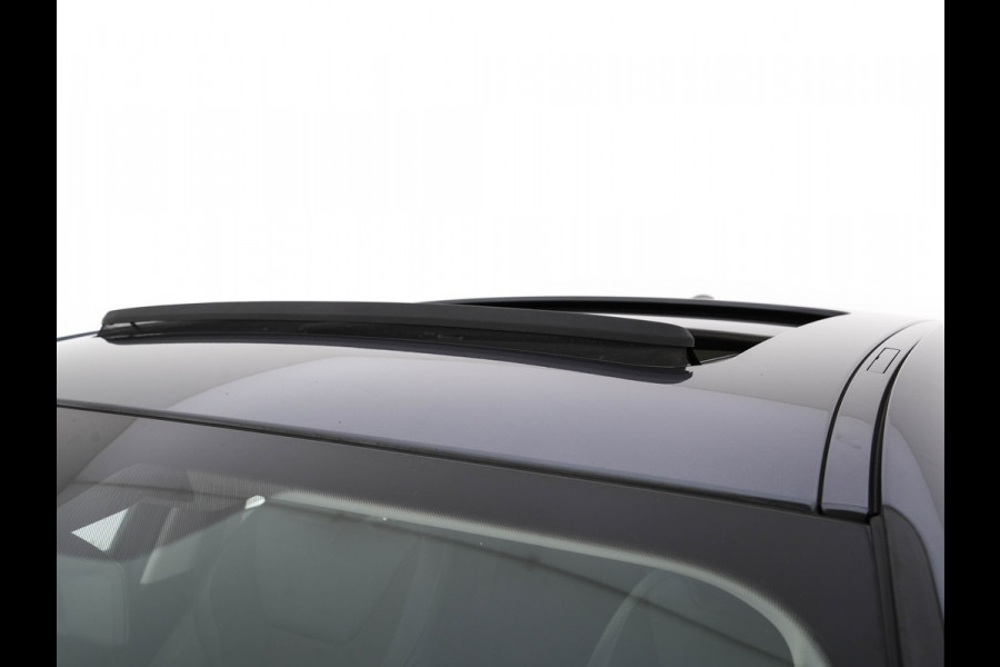 BMW 3-serie 320i Executive Edition Sport-Line Aut. *PANO | LEATHER-MICROFIBRE | FULL-LED | DIGI-COCKPIT | SPORT-SEATS | HIFI-SOUND | NAVI-FULLMAP | AMBIENT-LIGHT | ECC | CARPLAY | DAB | PDC | CRUISE | 17''ALU*