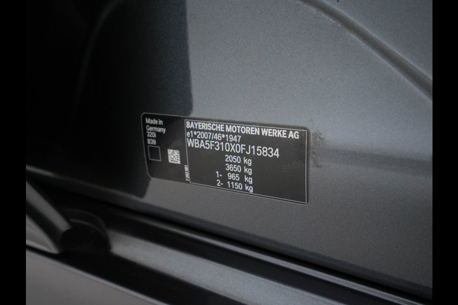 BMW 3-serie 320i Executive Edition Sport-Line Aut. *PANO | LEATHER-MICROFIBRE | FULL-LED | DIGI-COCKPIT | SPORT-SEATS | HIFI-SOUND | NAVI-FULLMAP | AMBIENT-LIGHT | ECC | CARPLAY | DAB | PDC | CRUISE | 17''ALU*
