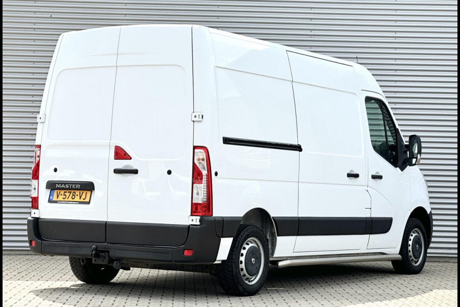 Renault Master T33 2.3 dCi L2H2 Trekhaak Navi TOP STAAT!