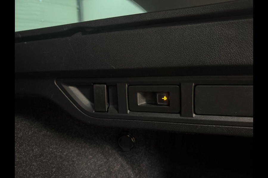 Škoda Octavia Combi 1.0 TSI Business Edition Plus |Trekhaak | Virtual Cockpit | LED Sfeerverlichting | Dodehoek | Keyless | DAB+