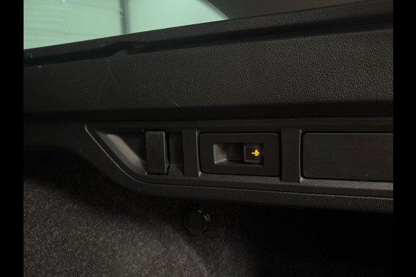 Škoda Octavia Combi 1.0 TSI Business Edition Plus |Trekhaak | Virtual Cockpit | LED Sfeerverlichting | Dodehoek | Keyless | DAB+
