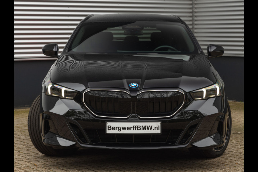 BMW 5 Serie Touring 530e M-Sport Pro - Stoelventilatie - Trekhaak - Driving Ass Prof - Harman Kardon
