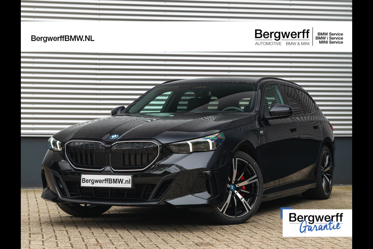 BMW 5 Serie Touring 530e M-Sport Pro - Stoelventilatie - Trekhaak - Driving Ass Prof - Harman Kardon BMW 5 Serie Touring 530e M-Sport Pro - Stoelventilatie - Trekhaak - Driving Ass Prof - Harman Kardon