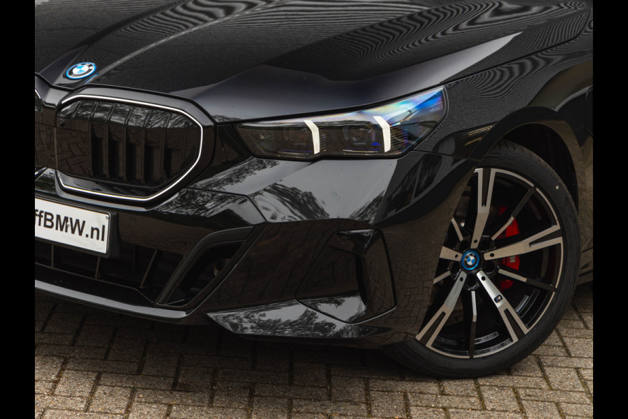 BMW 5 Serie Touring 530e M-Sport Pro - Stoelventilatie - Trekhaak - Driving Ass Prof - Harman Kardon