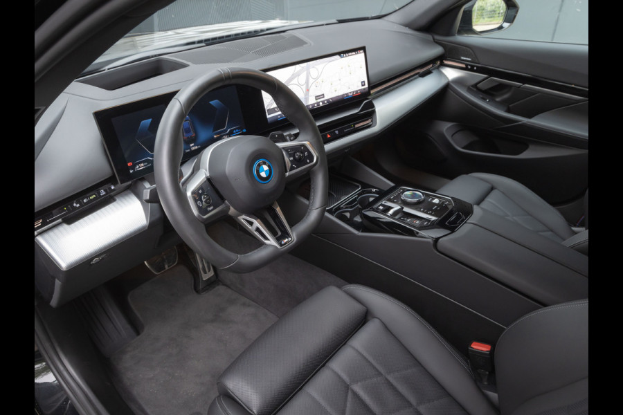 BMW 5 Serie Touring 530e M-Sport Pro - Stoelventilatie - Trekhaak - Driving Ass Prof - Harman Kardon